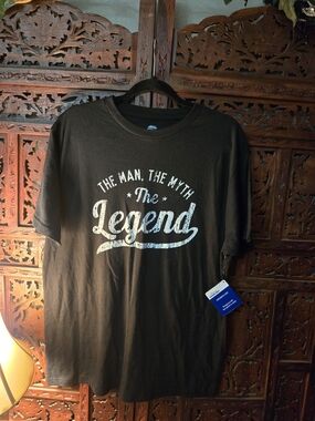 Classic Black 'The Legend' Graphic Tee - Men